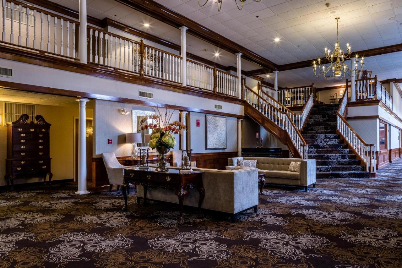 Colonial Hotel Gardner Extérieur photo